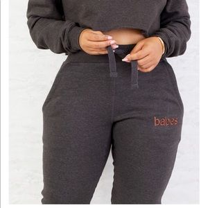Babes Comfy Hoodie Cropped and joggers